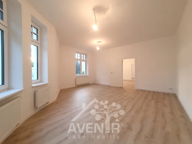 Prodej bytu 1+kk 82 m², Anenské náměstí, Jablonec nad Nisou
