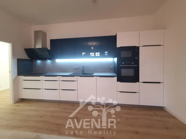 Prodej bytu 1+kk 82 m², Anenské náměstí, Jablonec nad Nisou