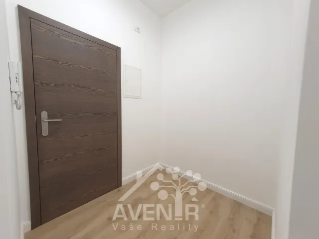 Prodej bytu 1+kk 82 m², Anenské náměstí, Jablonec nad Nisou