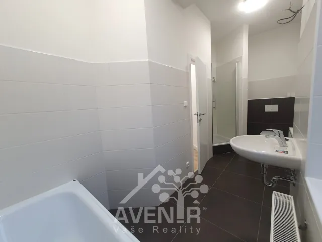 Prodej bytu 1+kk 82 m², Anenské náměstí, Jablonec nad Nisou