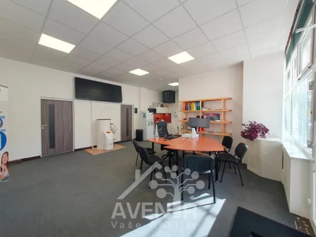 Prodej obchodního prostoru 200 m², Pasecké náměstí, Jablonec nad Nisou - Jablonecké Paseky