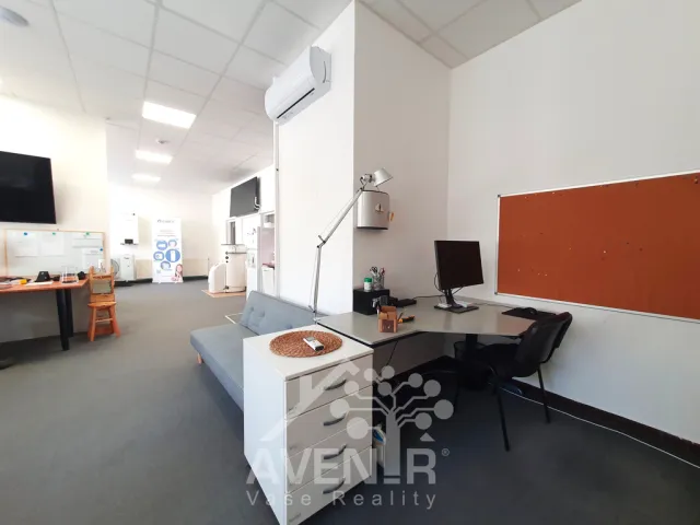 Prodej obchodního prostoru 200 m², Pasecké náměstí, Jablonec nad Nisou - Jablonecké Paseky