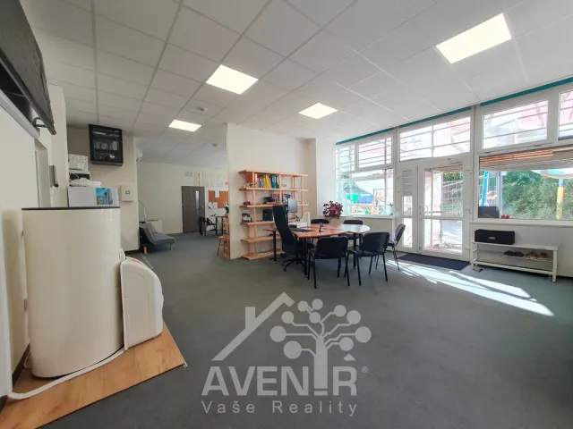 Prodej obchodního prostoru 200 m², Pasecké náměstí, Jablonec nad Nisou - Jablonecké Paseky