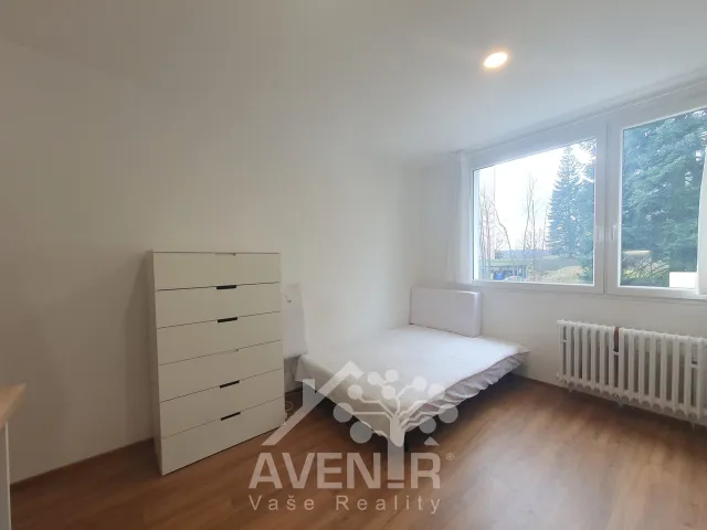 Pronájem bytu 1+kk 20 m², Na Výšině, Jablonec nad Nisou