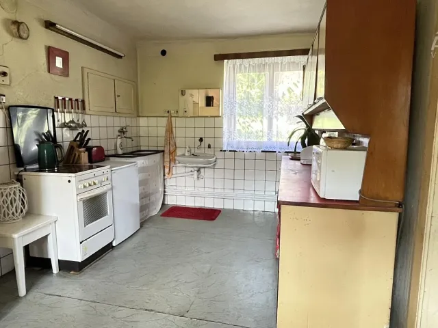 Prodej rodinného domu 90 m², pozemek 1 074 m²