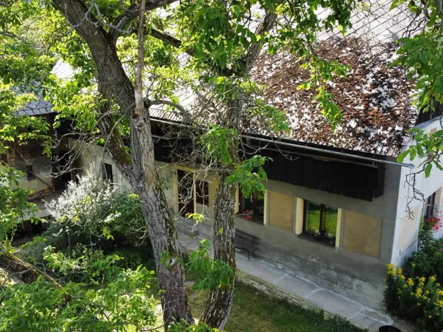 Prodej rodinného domu 90 m², pozemek 1 074 m²