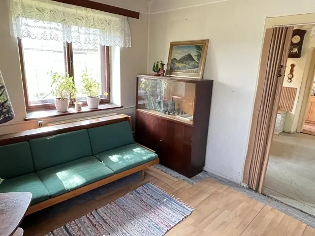 Prodej rodinného domu 90 m², pozemek 1 074 m²