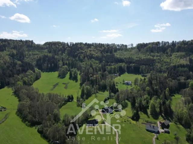 Prodej stavebního pozemku 2 285 m², Háje nad Jizerou, okres Semily