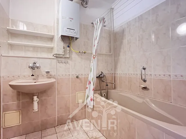 Prodej bytu 2+1 56 m², Náchodská, Velké Poříčí