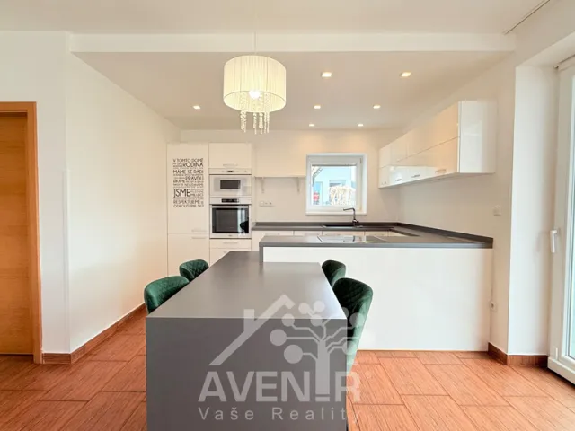 Prodej rodinného domu 213 m², pozemek 1 641 m², Březová, Trutnov - Dolní Staré Město