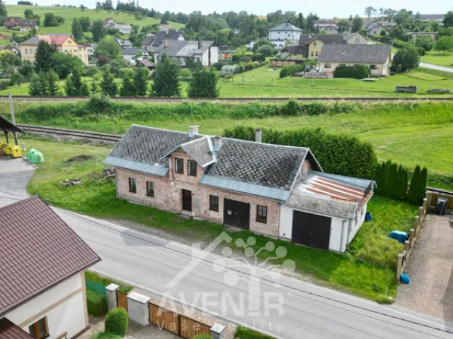 Prodej rodinného domu 215 m², pozemek 454 m²