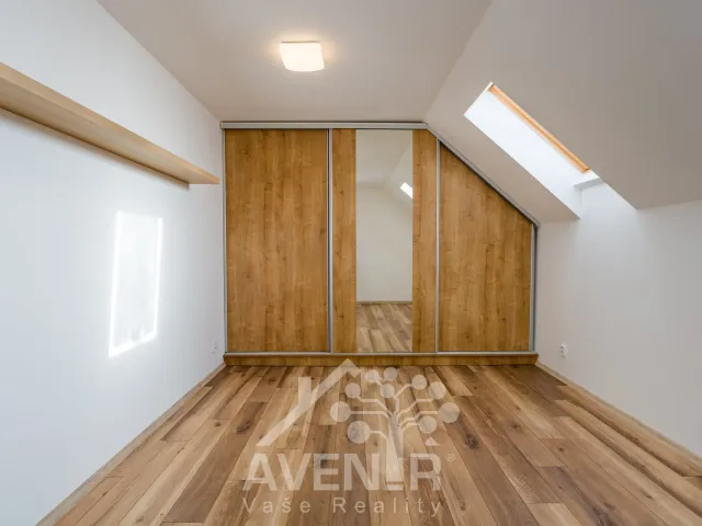 Prodej rodinného domu 200 m², pozemek 2424 m², Josefův Důl