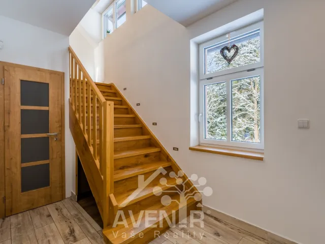 Prodej rodinného domu 200 m², pozemek 2424 m², Josefův Důl