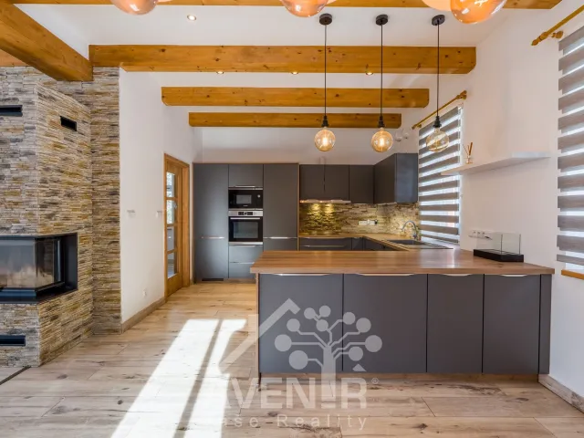 Prodej rodinného domu 200 m², pozemek 2424 m², Josefův Důl