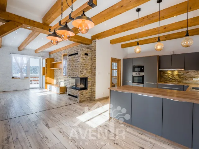 Prodej rodinného domu 200 m², pozemek 2424 m², Josefův Důl