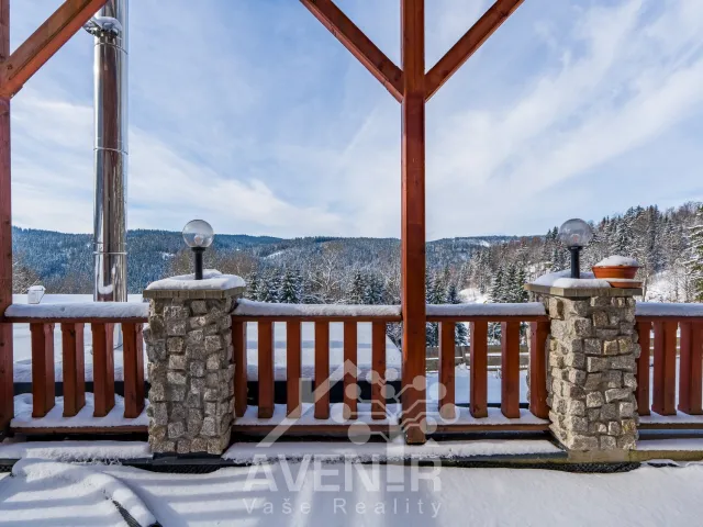 Prodej rodinného domu 200 m², pozemek 2424 m², Josefův Důl