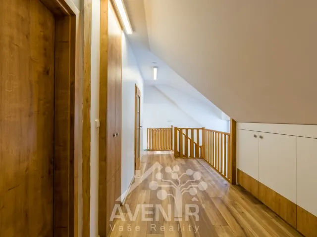 Prodej rodinného domu 200 m², pozemek 2424 m², Josefův Důl