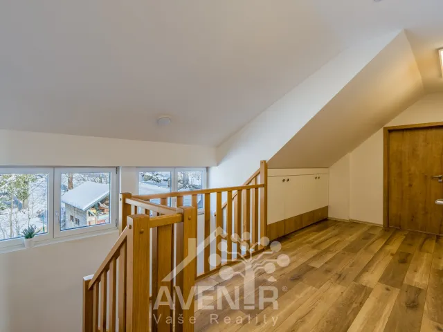 Prodej rodinného domu 200 m², pozemek 2424 m², Josefův Důl