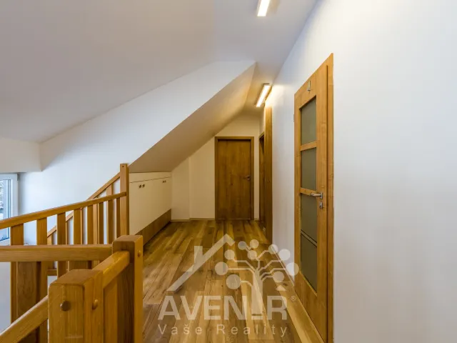 Prodej rodinného domu 200 m², pozemek 2424 m², Josefův Důl