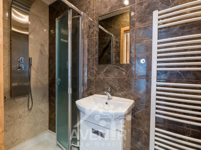 Prodej rodinného domu 200 m², pozemek 2424 m², Josefův Důl