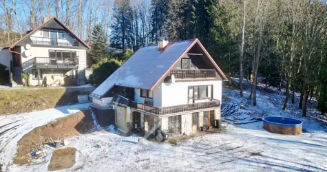 Prodej rodinného domu 186 m², pozemek 858 m²