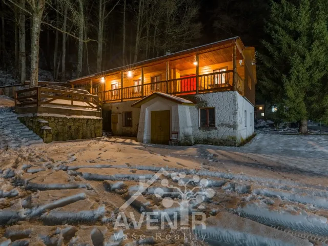 Prodej chaty 278 m², pozemek 3642 m², Sielnica, Slovensko