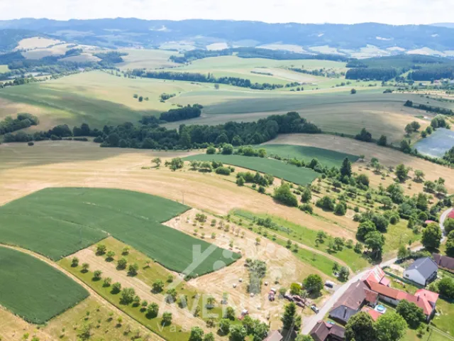 Prodej stavebního pozemku 5017 m², Lačnov