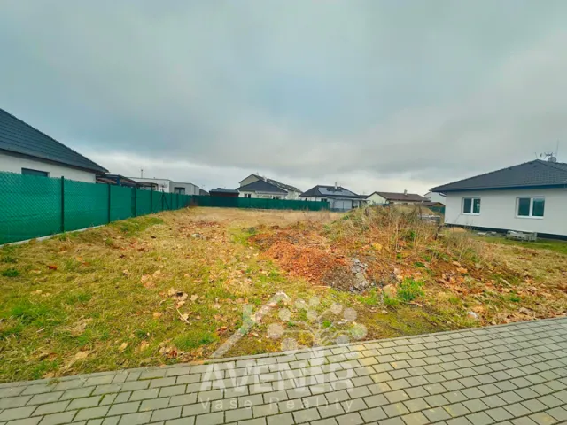 Prodej stavebního pozemku 600 m² Mnichovo Hradiště - Hněvousice