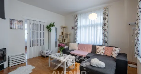 Prodej rodinného domu 220 m², pozemek 774 m²