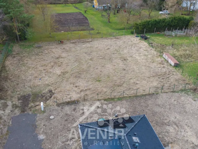 Prodej stavebního pozemku 886 m², LuštěniceProdej stavebního pozemku 886 m², Luštěnice