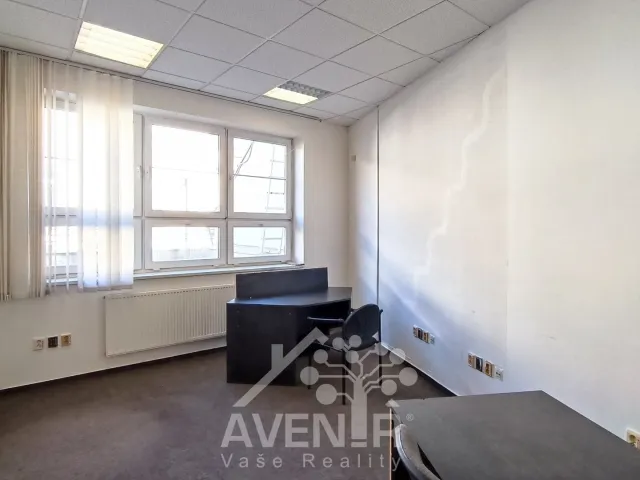 Pronájem kanceláře 140 m², 1. máje, Liberec - Liberec III-Jeřáb