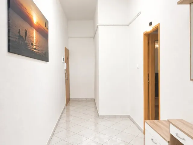 Pronájem bytu 2+1 54 m², Pražská, Liberec - Liberec III-Jeřáb