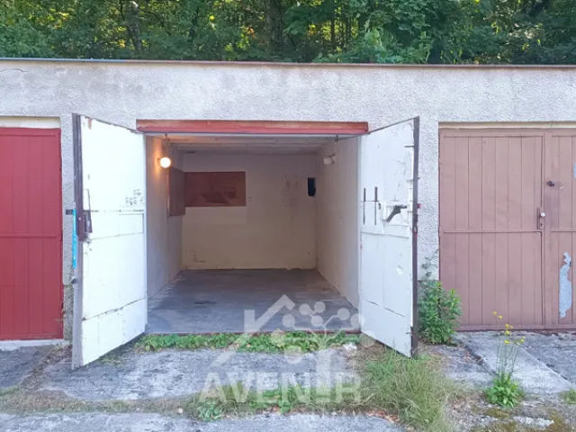 Pronájem garáže 18 m²