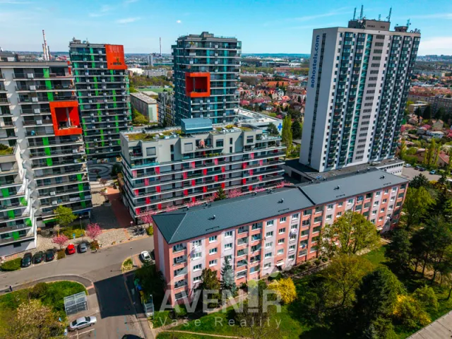 Prodej bytu 2+1 53 m², Nad úžlabinou, Praha - Malešice