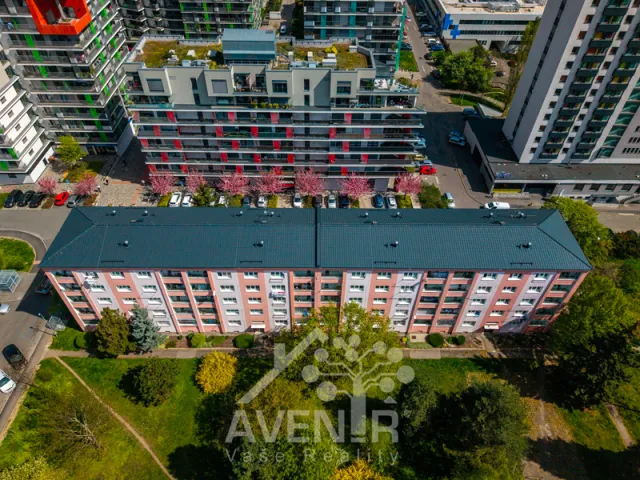 Prodej bytu 2+1 53 m², Nad úžlabinou, Praha - Malešice