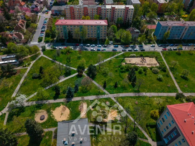 Prodej bytu 2+1 53 m², Nad úžlabinou, Praha - Malešice