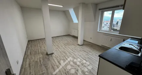 Pronájem bytu 1+kk 33 m² (Podkrovní), Komenského, Veselí nad Moravou