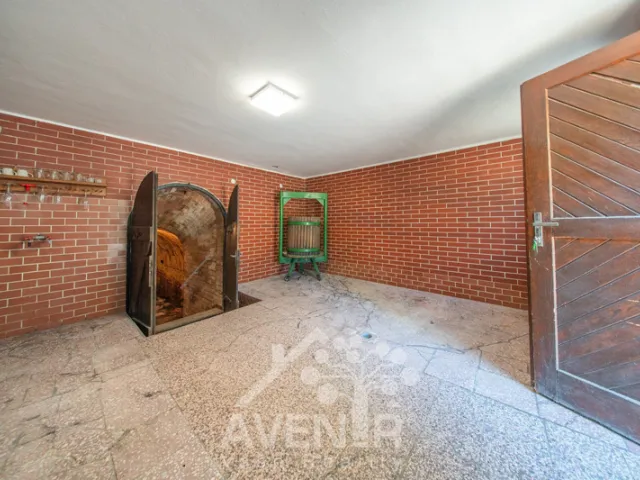 Prodej vinného sklepa 84 m², Čejkovice